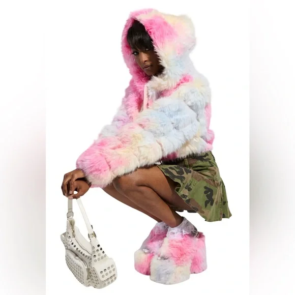 AKIRA NWT Stunning Multicolor Faux Fur Cropped Teddy Hooded Jacket (0722) - Picture 4 of 15